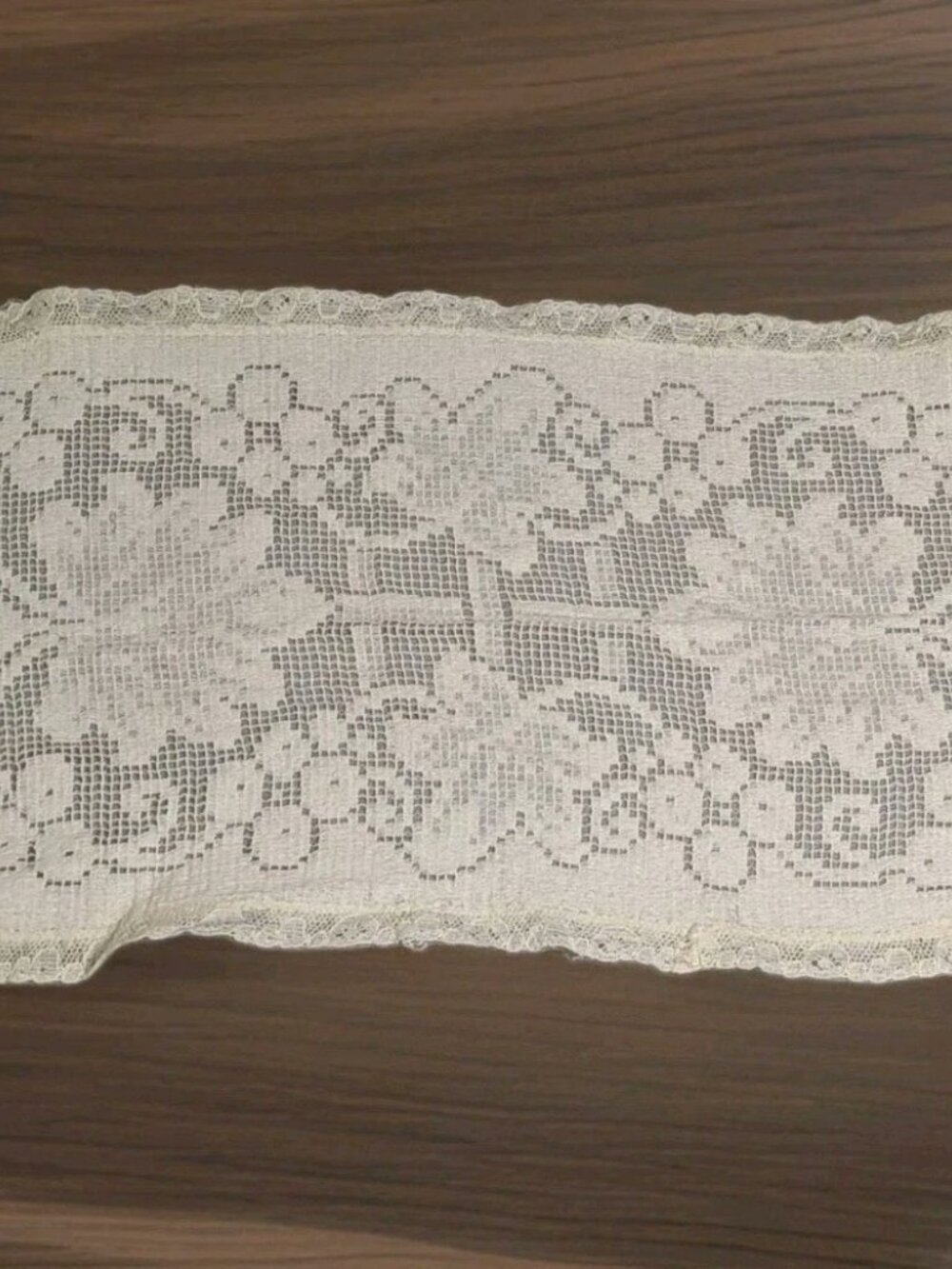 Vintage DOILY Floral Vase DOILIES LACE 6.5" X 13" Off-white vintage